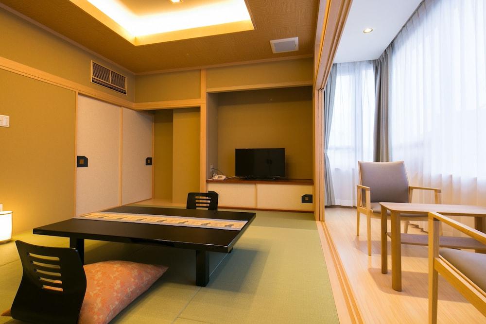 Hotel Shiroyama Yugawara Zewnętrze zdjęcie